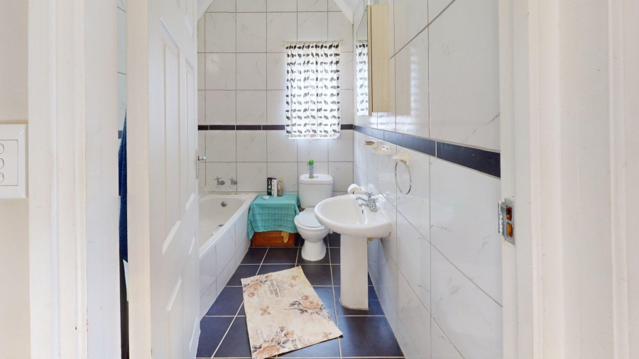 2 Bedroom Property for Sale in Kabega Park Eastern Cape